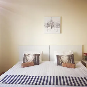 12 Greenpoint Homestay