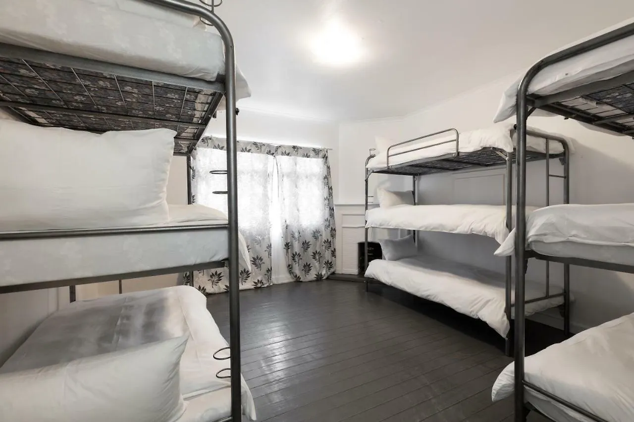 Hostel Ds Backpackers In Green Point
