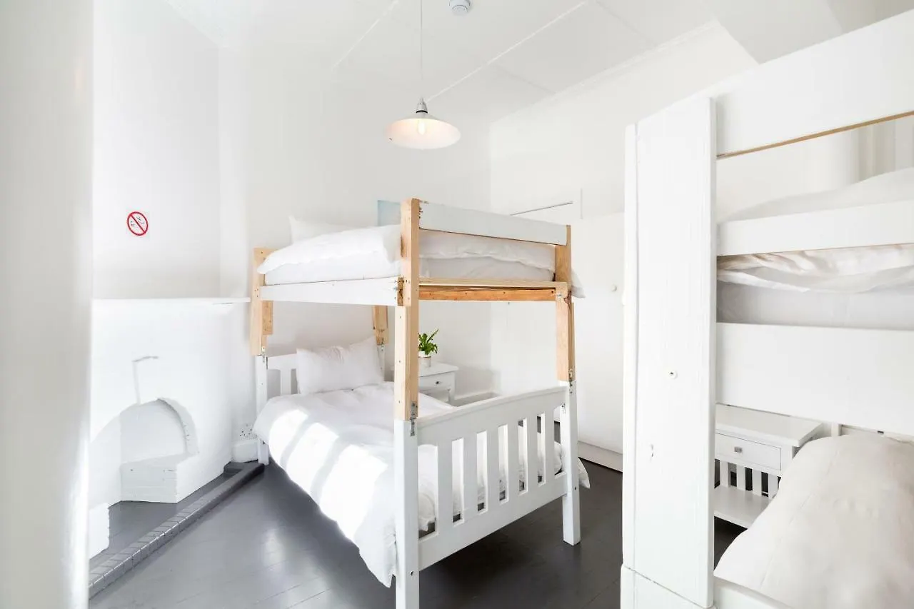 Ds Backpackers In Green Point Hostel