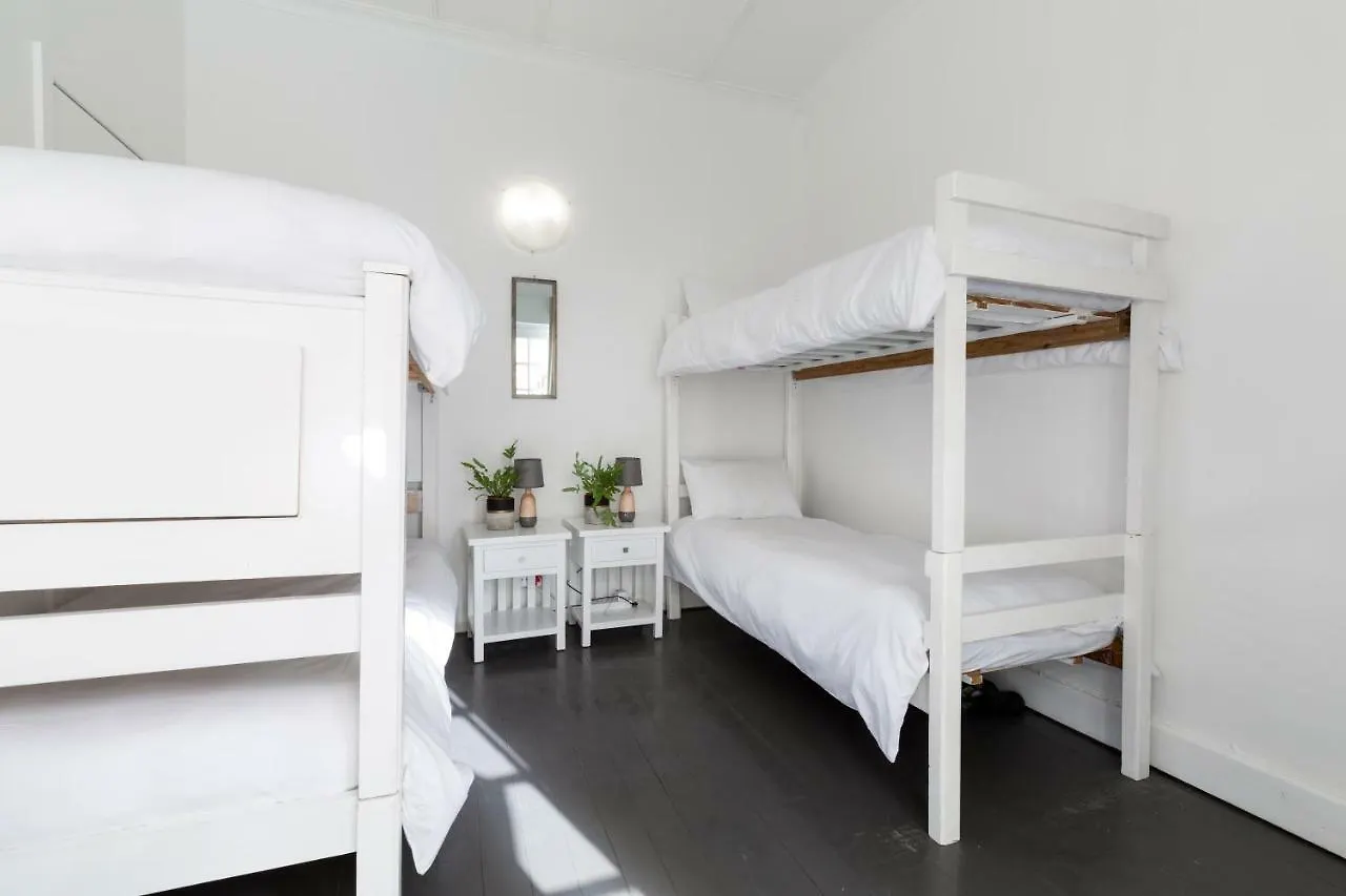 Hostel Ds Backpackers In Green Point