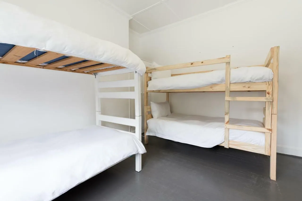 Hostel Ds Backpackers In Green Point