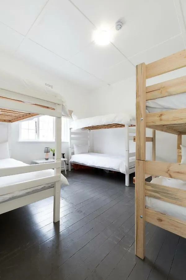 Ds Backpackers In Green Point